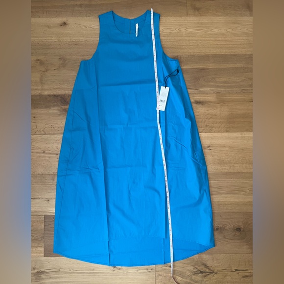 Paper Label 

Gala Dress - Picture 6 of 11